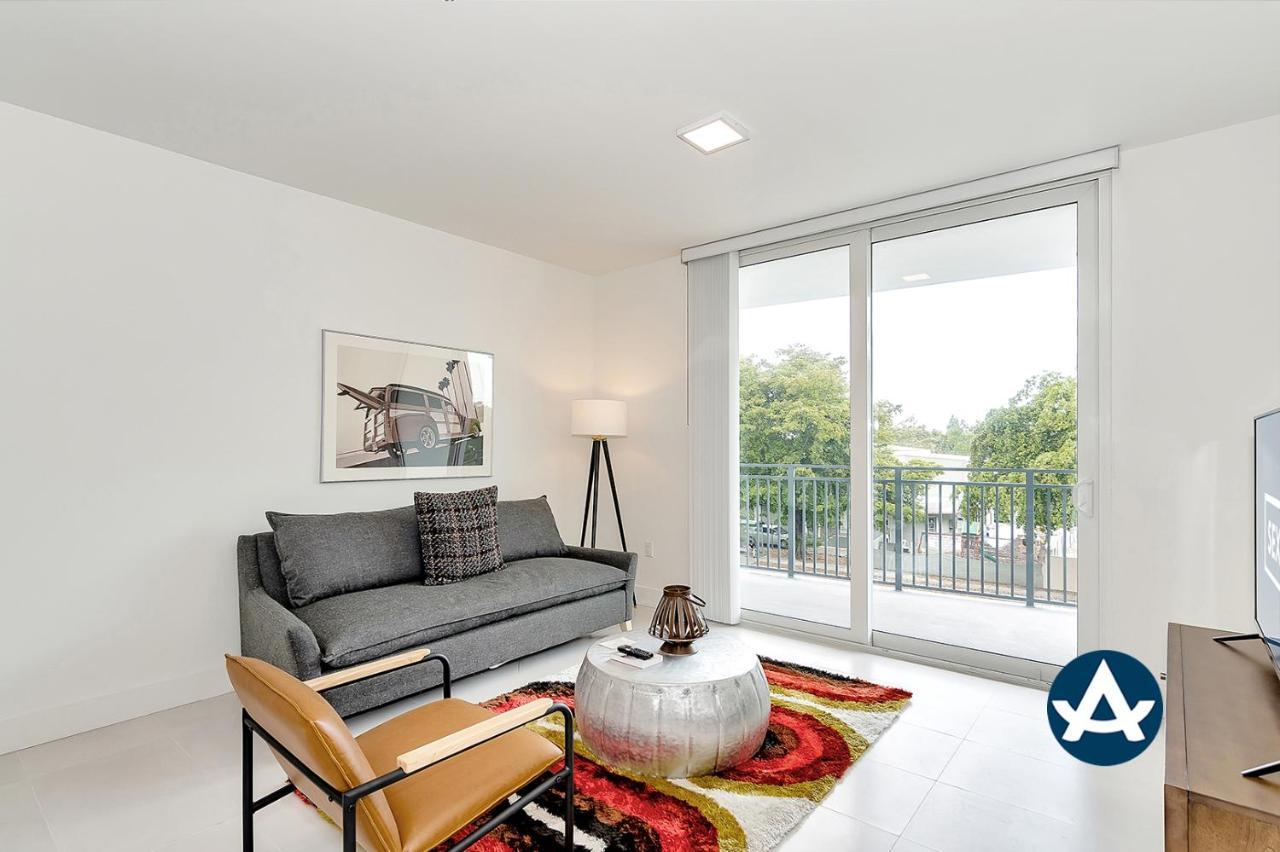 Roami At Grove 27 Apartment Miami Exterior foto