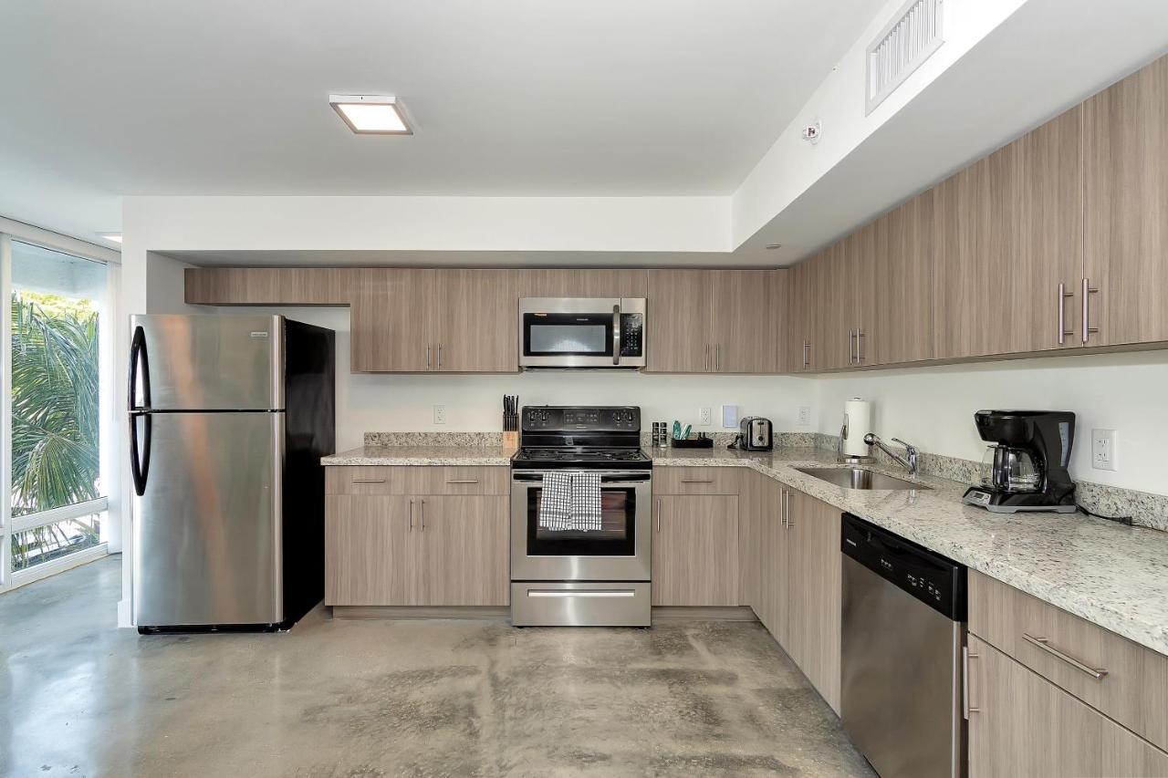 Roami At Grove 27 Apartment Miami Exterior foto
