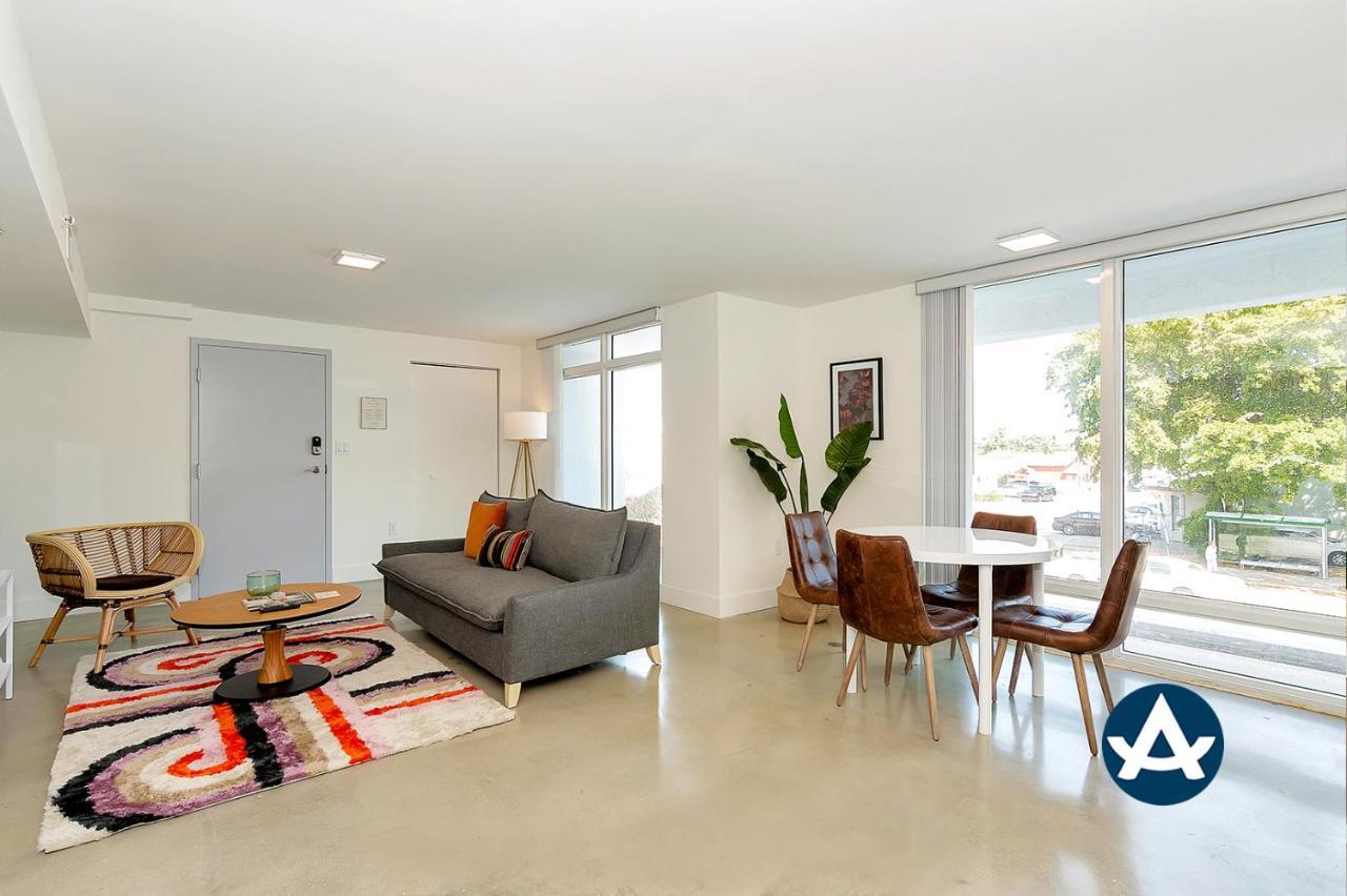 Roami At Grove 27 Apartment Miami Exterior foto