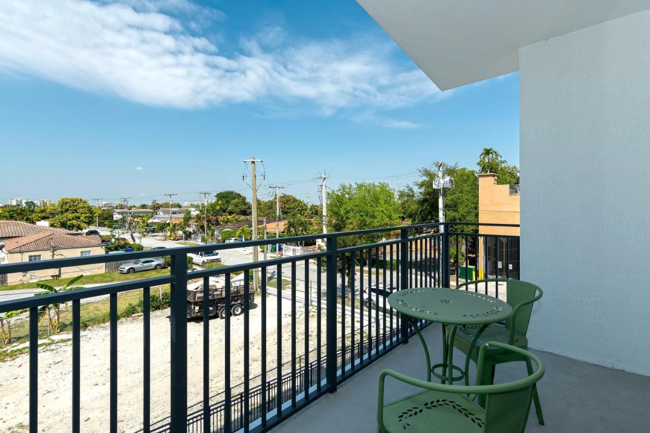 Roami At Grove 27 Apartment Miami Exterior foto