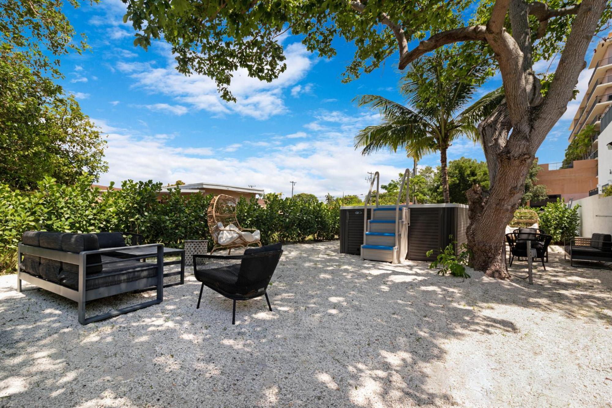 Roami At Grove 27 Apartment Miami Exterior foto