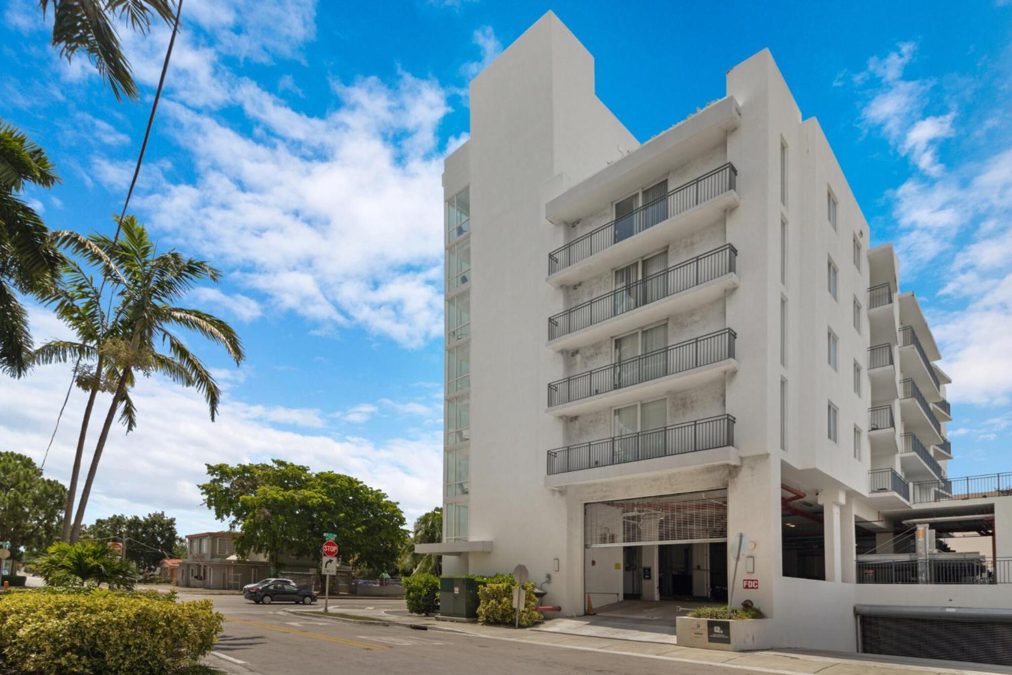 Roami At Grove 27 Apartment Miami Exterior foto