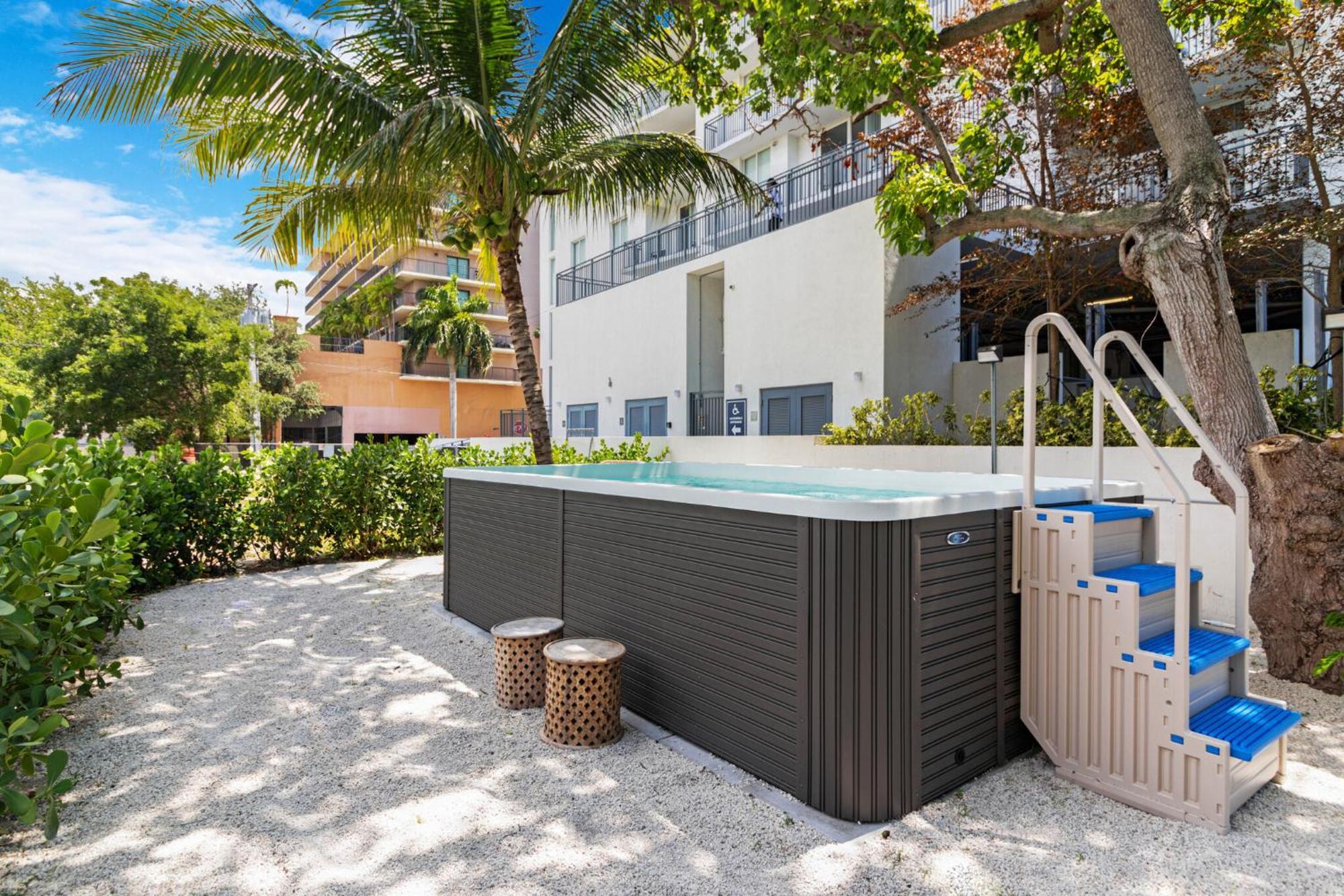 Roami At Grove 27 Apartment Miami Exterior foto