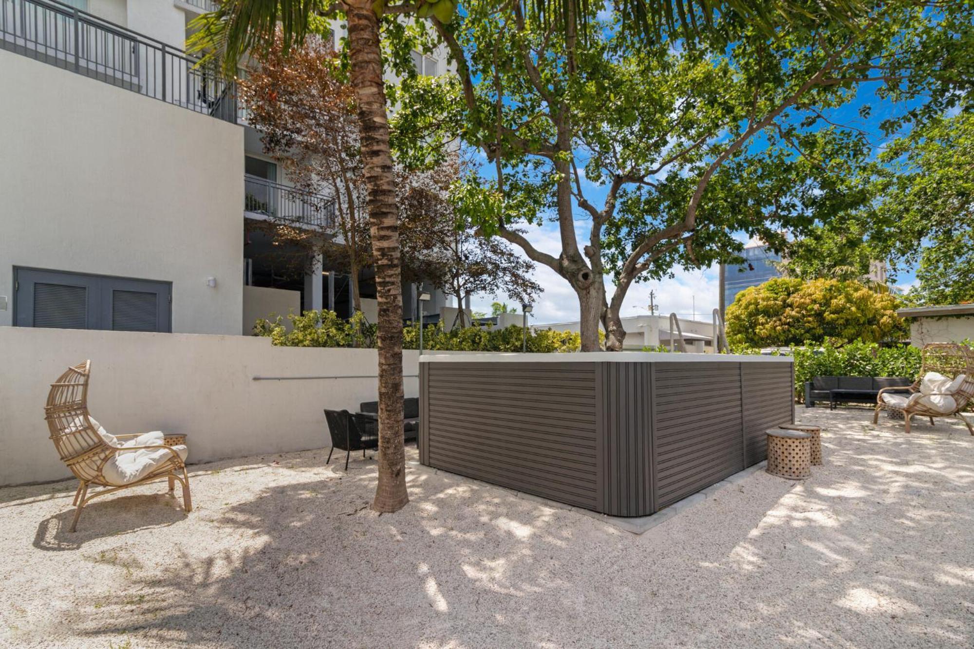 Roami At Grove 27 Apartment Miami Exterior foto