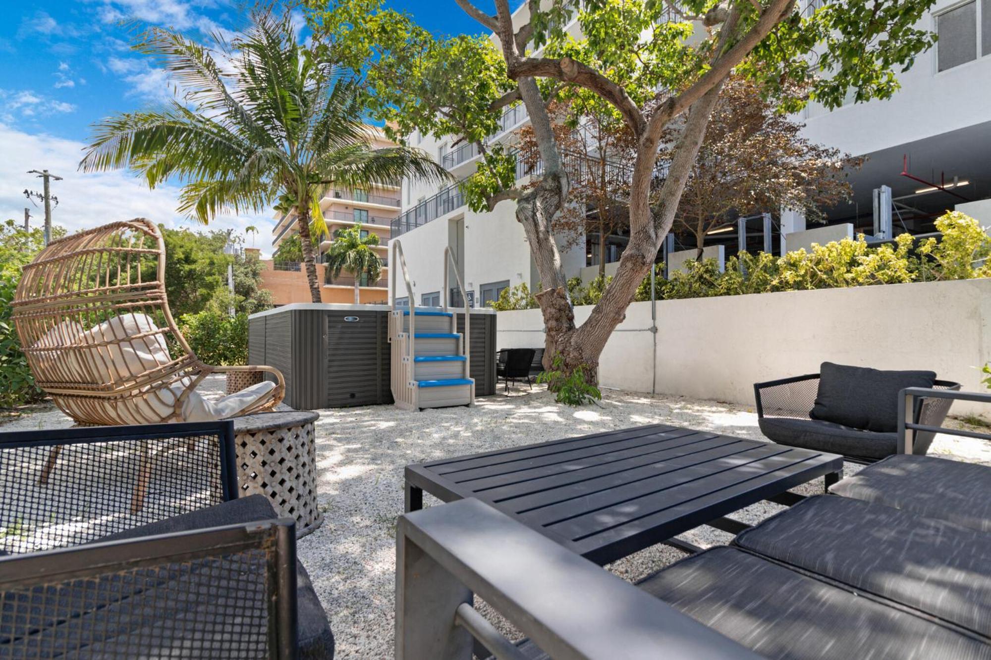Roami At Grove 27 Apartment Miami Exterior foto